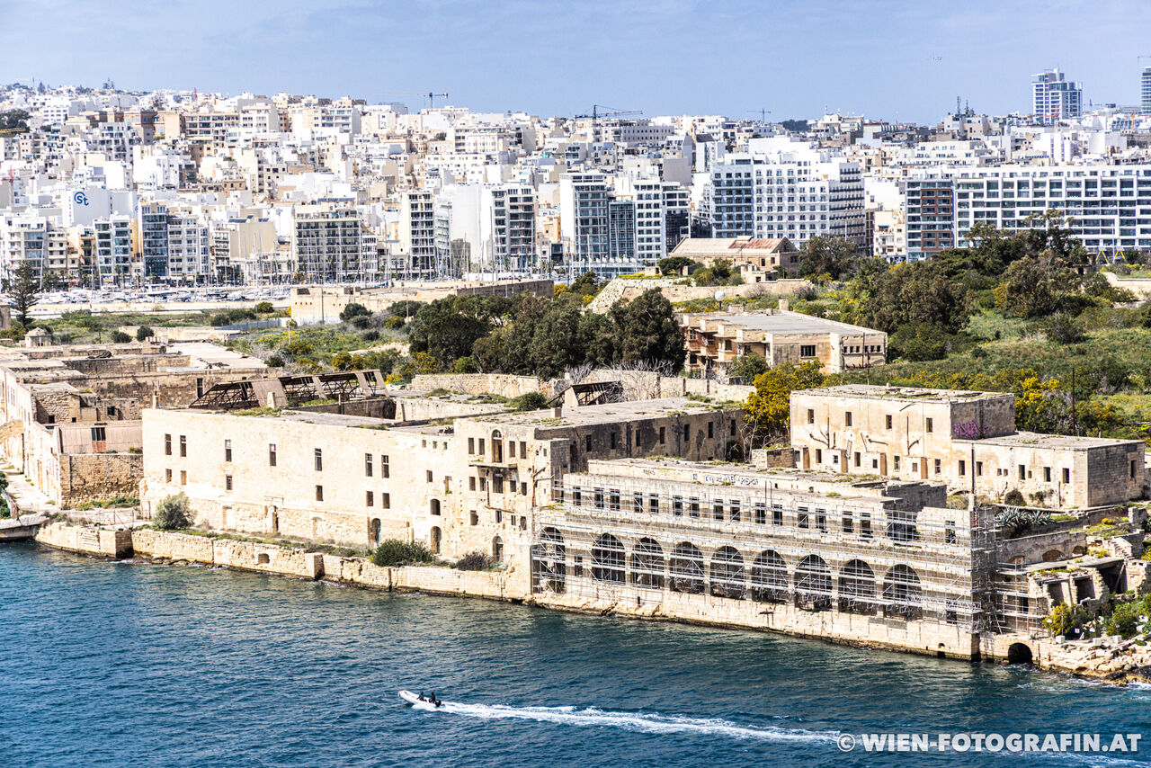 Alte Gebäude auf der Insel Manoel