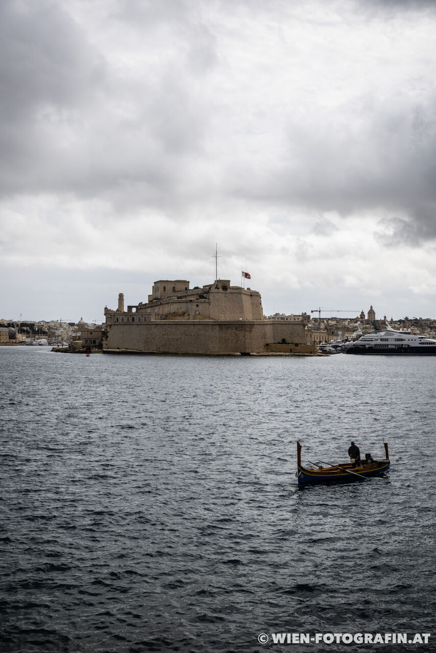 Fischerboot for Fort Manoel