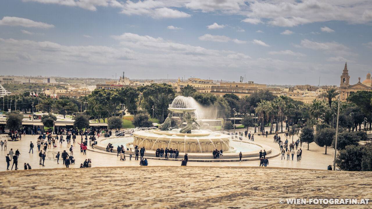Blick auf den Tritonenbrunnen
