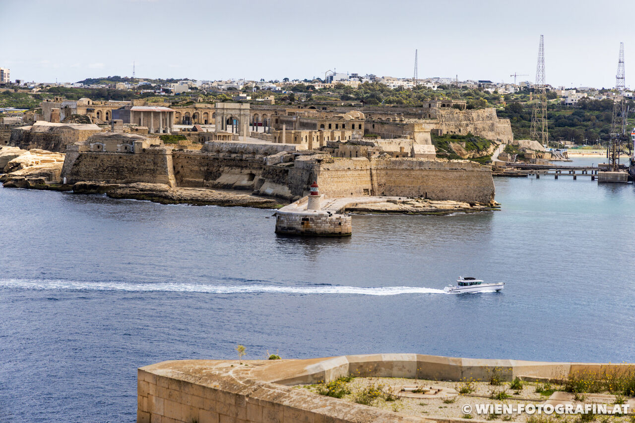 Ricasoli East Breakwater und Fort Ricasoli