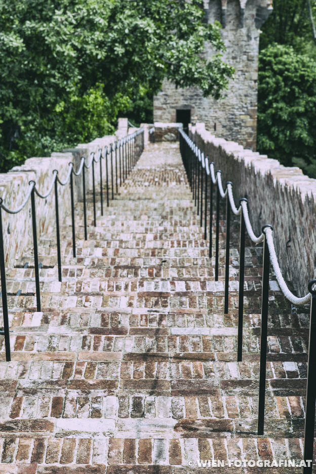 Rocca di Vicopisano, Mauergang von der Rocca zum Torre del Soccorso 