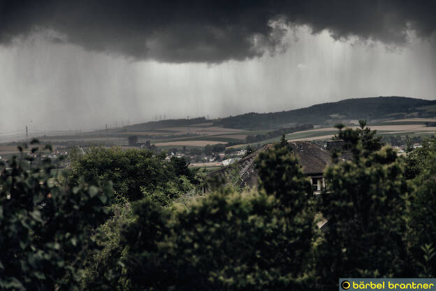 Regenvorhang im Westen